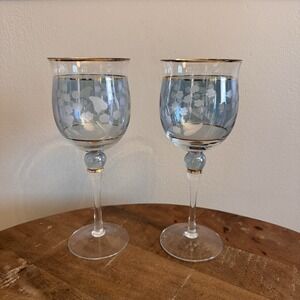 2 Crystal Clear Industries KATHERINE 8 oz Wine Glasses Romania Blue Floral